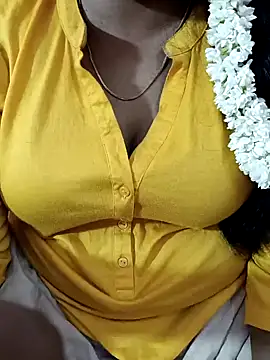 Snapshot of tamil-varshu chatting on December 10, 2024, 3:33 pm tamil-varshu online show from December 10, 2024, 3:33 pm