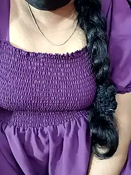 Snapshot of tamil-varshu chatting on December 13, 2024, 6:27 pm tamil-varshu online show from December 13, 2024, 6:27 pm