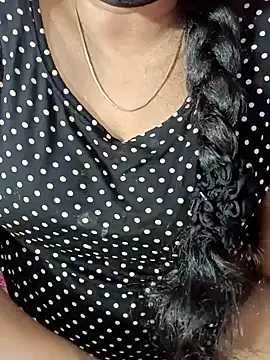 Snapshot of tamil-varshu chatting on December 18, 2024, 3:22 pm tamil-varshu online show from December 18, 2024, 3:22 pm