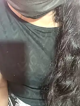 Snapshot of tamil-varshu chatting on February 7, 2025, 7:38 pm tamil-varshu online show from February 7, 2025, 7:38 pm