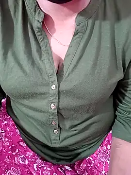 Snapshot of tamil-varshu chatting on December 1, 2024, 4:34 pm tamil-varshu online show from December 1, 2024, 4:34 pm