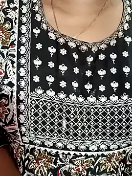 Snapshot of tamil-varshu chatting on January 5, 2025, 6:24 am tamil-varshu online show from January 5, 2025, 6:24 am