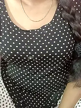 Snapshot of tamil-varshu chatting on December 2, 2024, 4:48 pm tamil-varshu online show from December 2, 2024, 4:48 pm