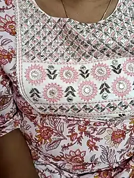 Snapshot of tamil-varshu chatting on December 31, 2024, 9:39 pm tamil-varshu online show from December 31, 2024, 9:39 pm