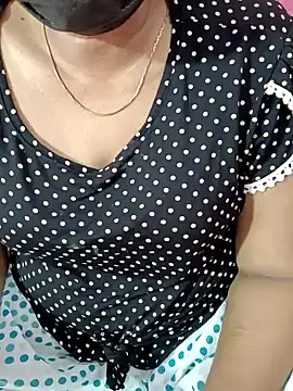 Snapshot of tamil-varshu chatting on December 4, 2024, 3:26 pm tamil-varshu online show from December 4, 2024, 3:26 pm