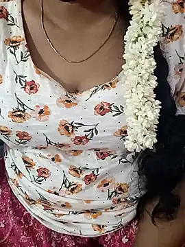 Snapshot of tamil-varshu chatting on December 3, 2024, 3:17 pm tamil-varshu online show from December 3, 2024, 3:17 pm