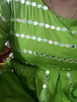 Snapshot of tamil-varshu chatting on January 10, 2025, 5:34 pm tamil-varshu online show from January 10, 2025, 5:34 pm