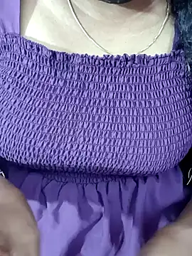 Snapshot of tamil-varshu chatting on February 6, 2025, 6:24 pm tamil-varshu online show from February 6, 2025, 6:24 pm