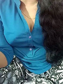 Snapshot of tamil-varshu chatting on January 22, 2025, 3:40 pm tamil-varshu online show from January 22, 2025, 3:40 pm