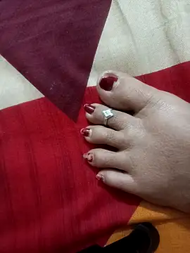 lakey91girl online show from February 17, 2026, 4:48 pm