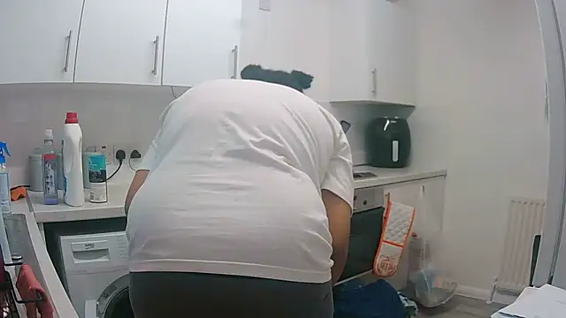 Snapshot of vanilla_chocolate23 chatting on November 2, 2025, 10:42 am vanilla chocolate23 online show from November 2, 2025, 10:42 am