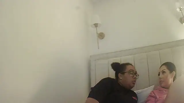 Snapshot of vanilla_chocolate23 chatting on October 11, 2025, 8:54 pm vanilla chocolate23 online show from October 11, 2025, 8:54 pm