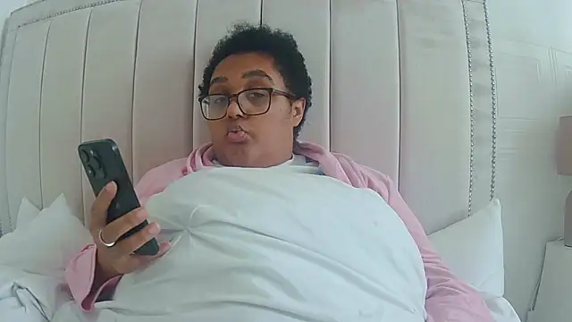 Snapshot of vanilla_chocolate23 chatting on October 31, 2025, 11:29 am vanilla chocolate23 online show from October 31, 2025, 11:29 am