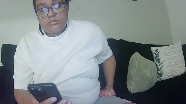 Snapshot of vanilla_chocolate23 chatting on October 10, 2025, 6:36 am vanilla chocolate23 online show from October 10, 2025, 6:36 am