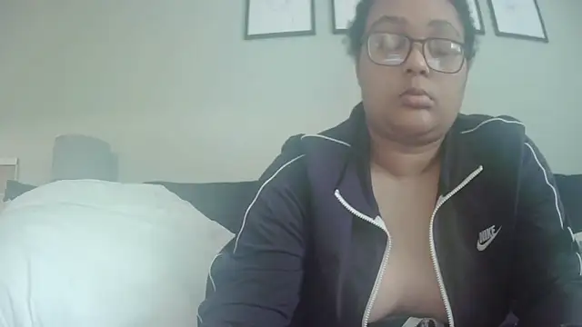 vanilla chocolate23 online show from June 4, 2026, 7:57 am