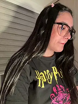 kenndall 21 online show from February 3, 2026, 2:53 am