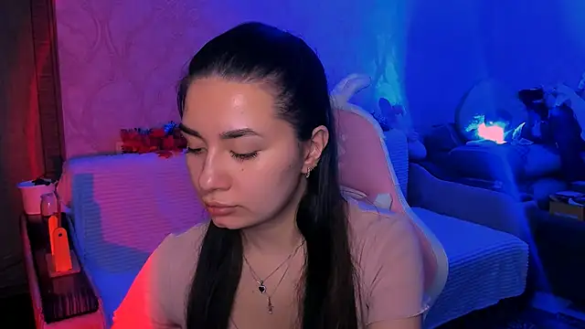 Swee Alicee online show from February 3, 2026, 7:19 pm