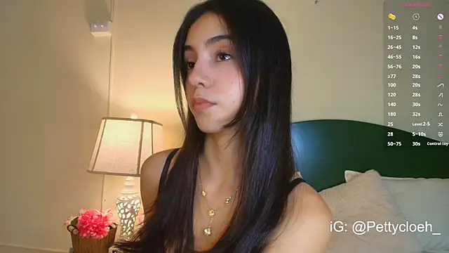 Snapshot of PettyCloeh chatting on May 23, 2026, 9:36 pm PettyCloeh online show from May 23, 2026, 9:36 pm