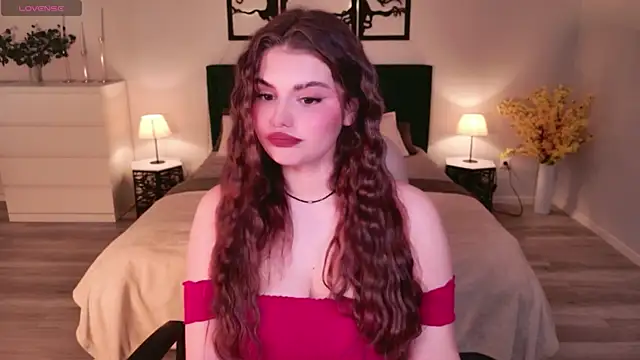 AdeliaKiss online show from May 14, 2026, 4:42 am