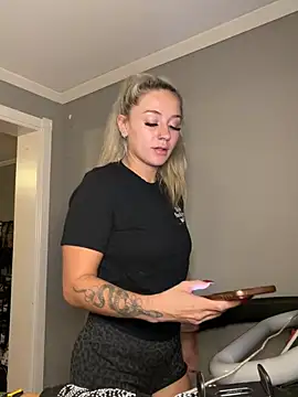 lexybabyxo online show from July 15, 2026, 9:05 am