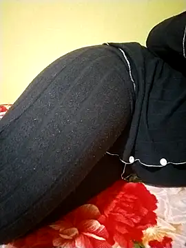 3ahhd online show from April 13, 2026, 1:53 am