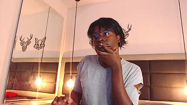 candy lovee69 online show from November 25, 2025, 9:59 pm