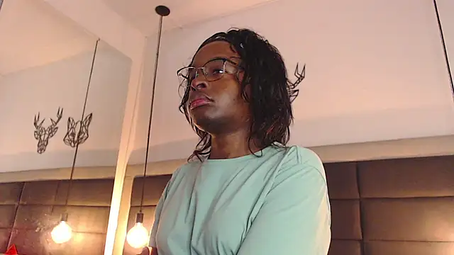 candy lovee69 online show from November 12, 2025, 9:51 pm