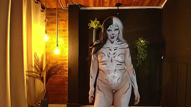 sahra taylor  online show from October 31, 2025, 5:04 am