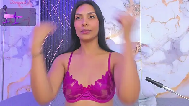 Snapshot of Alyson-a chatting on October 11, 2025, 12:39 pm Alyson-a online show from October 11, 2025, 12:39 pm