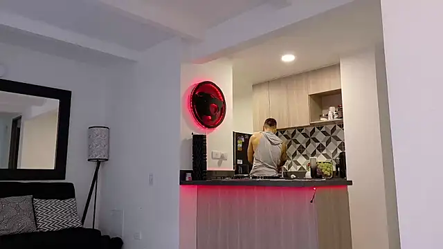 Snapshot of tony_muscle chatting on November 27, 2025, 9:59 pm tony muscle online show from November 27, 2025, 9:59 pm