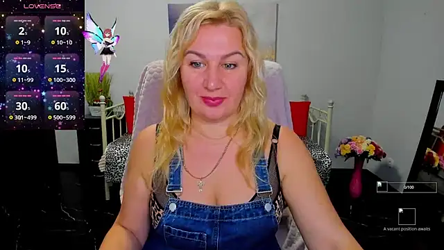 Lili Crossi online show from October 4, 2025, 5:31 am