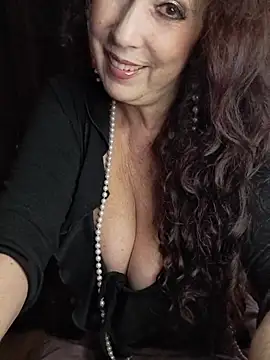 Snapshot of GypsyEsmeralda chatting on December 16, 2025, 12:31 pm GypsyEsmeralda online show from December 16, 2025, 12:31 pm