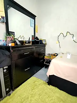 Snapshot of FreakySag_8888 chatting on November 30, 2025, 6:25 am FreakySag 8888 online show from November 30, 2025, 6:25 am