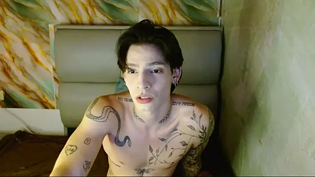 Apolo Hidalgo01 online show from September 18, 2025, 6:55 pm