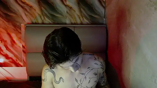 Apolo Hidalgo01 online show from September 28, 2025, 6:04 pm