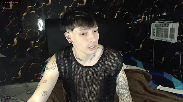 Snapshot of Apolo_Hidalgo01 chatting on June 18, 2026, 10:26 pm Apolo Hidalgo01 online show from June 18, 2026, 10:26 pm