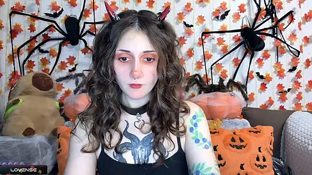 Snapshot of _Devill_Baby chatting on November 24, 2025, 6:19 pm Devill Baby online show from November 24, 2025, 6:19 pm