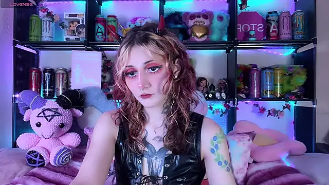 Snapshot of _Devill_Baby chatting on July 9, 2026, 6:29 pm Devill Baby online show from July 9, 2026, 6:29 pm