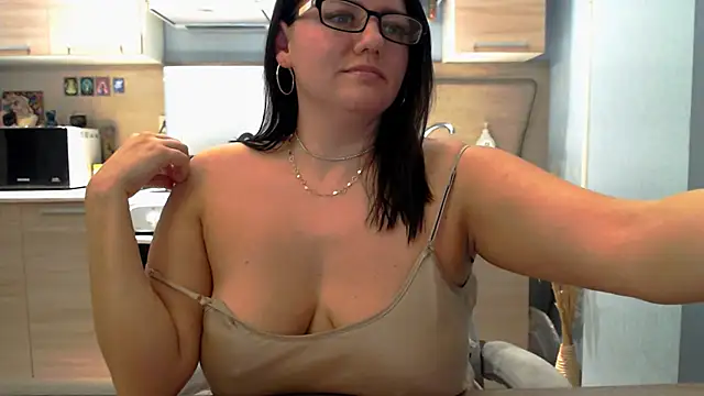 Sophy  soft online show from February 8, 2025, 6:11 pm