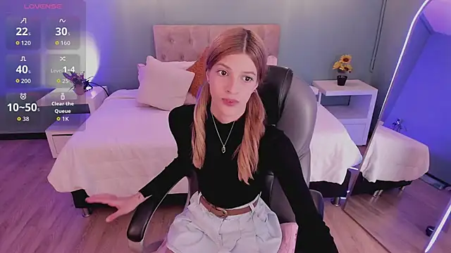 Nora Vennucci online show from April 7, 2026, 8:21 pm