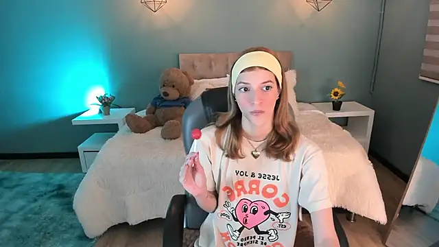 Snapshot of Nora_Vennucci chatting on October 11, 2025, 7:48 pm Nora Vennucci online show from October 11, 2025, 7:48 pm