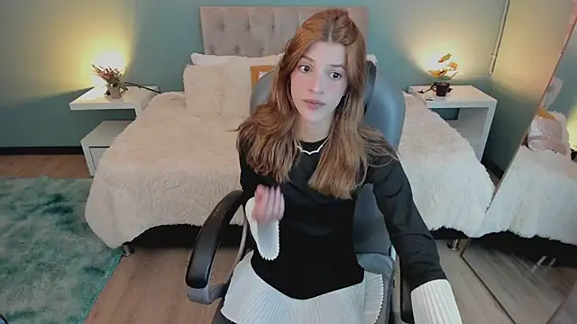 Nora Vennucci online show from December 20, 2025, 6:55 pm