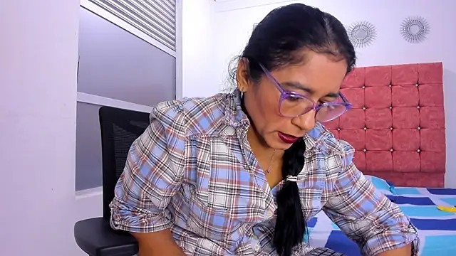 mature bigass   online show from December 16, 2025, 11:36 am