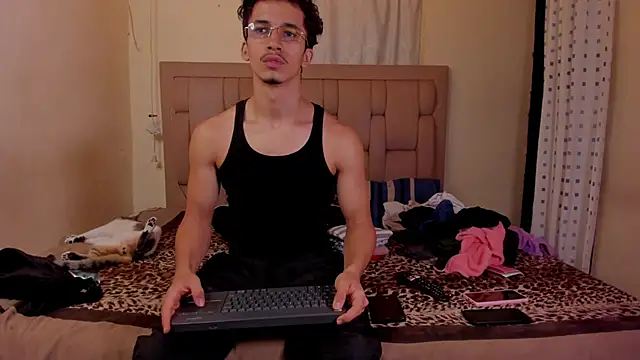 stepcouple XXX online show from November 6, 2025, 12:47 am