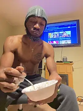 prettyrichie online show from October 30, 2025, 2:43 am