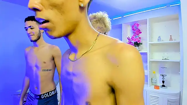 StrawwBoys online show from January 13, 2025, 2:21 pm