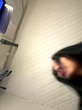 Anily Lovely online show from September 19, 2025, 1:31 am