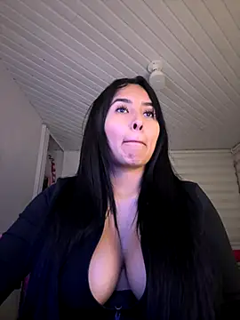 Anily Lovely online show from November 13, 2025, 11:52 pm