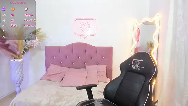 kendra tay online show from November 28, 2025, 3:28 am