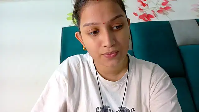 Aleena Rai online show from September 23, 2025, 6:37 pm